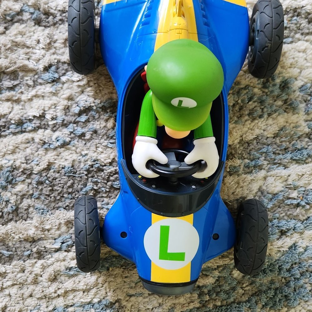 Super Mario & Luigi Carrera Mario Kart Figurines EUC - Picture 6 of 13